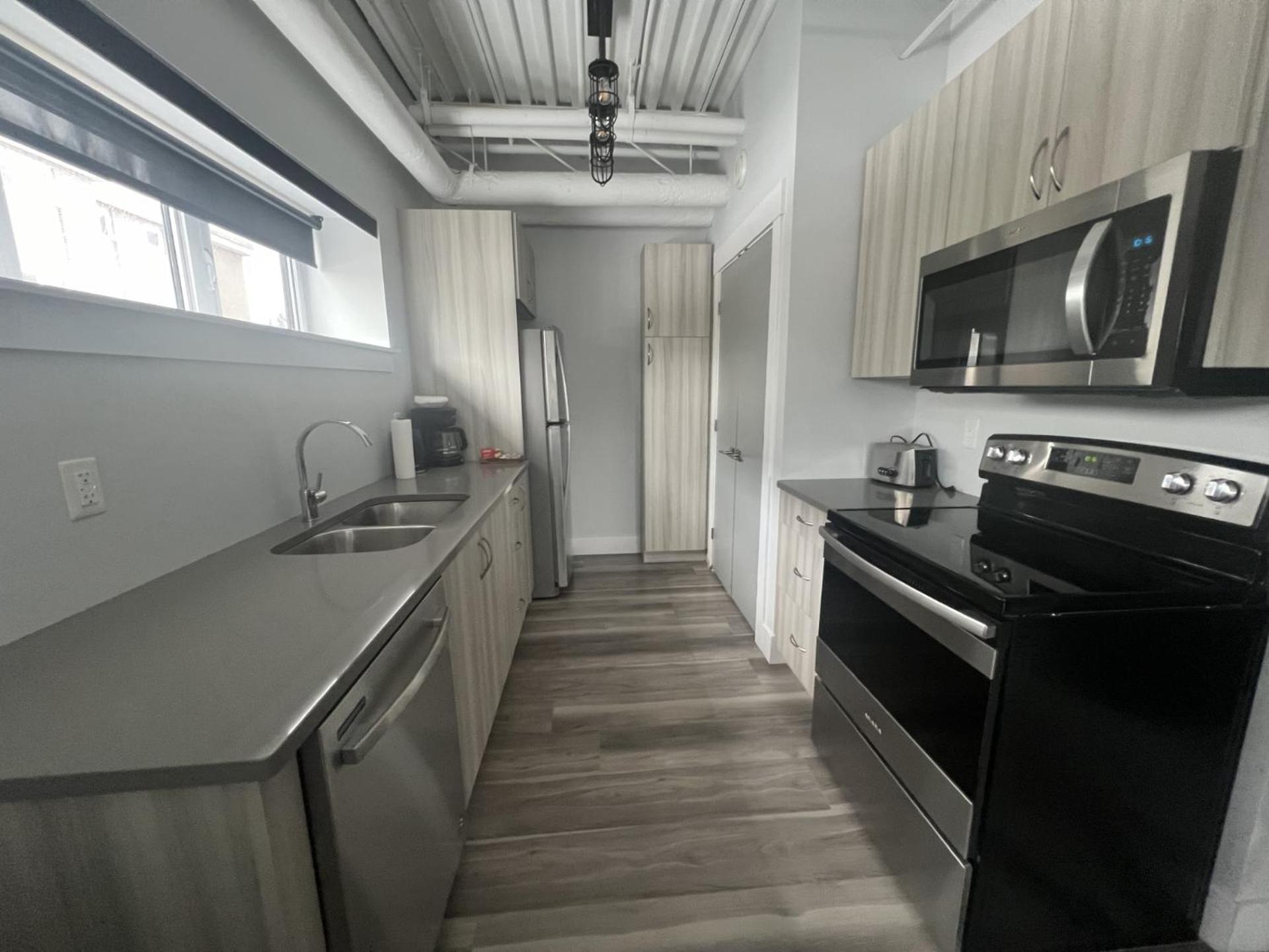 멍크턴 Station 1 By Terra Hospitality 아파트 호텔 외부 사진